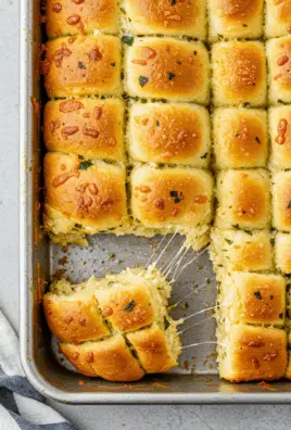 Cheesy Pull-Apart Garlic Bread
