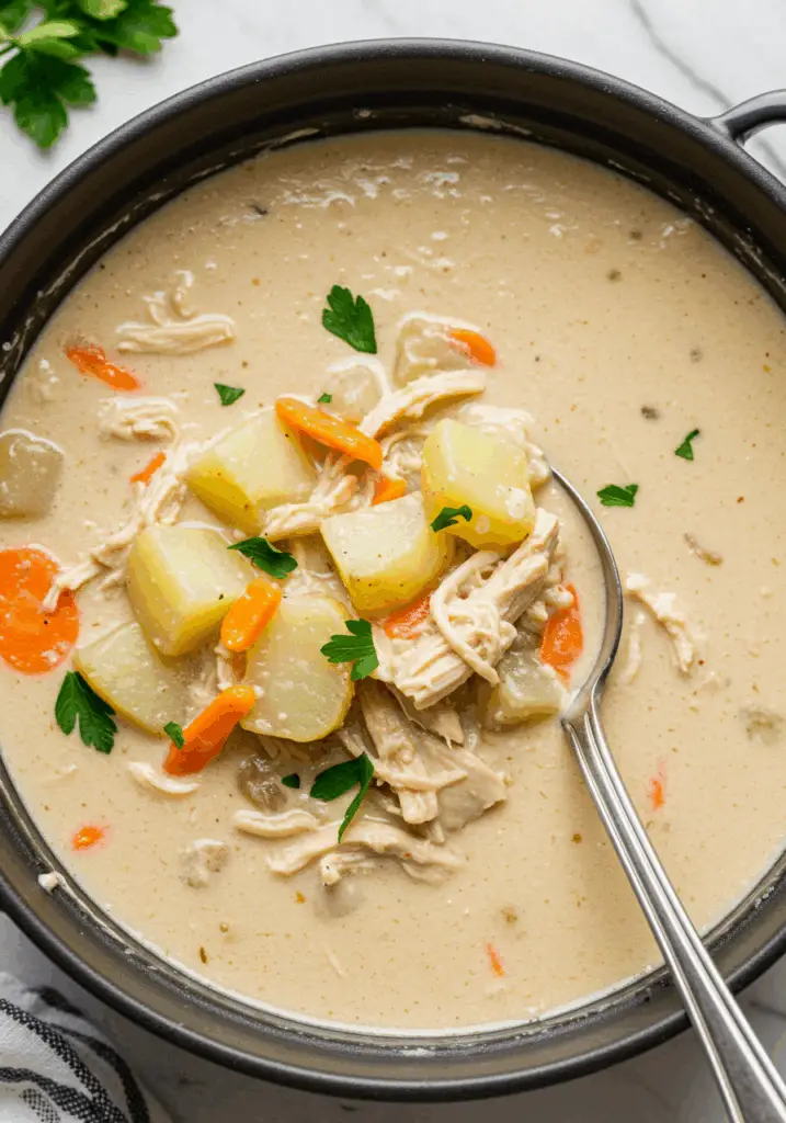 Crockpot Creamy Chicken and Potato Soup