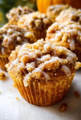 Pumpkin Crumb Cake Muffins